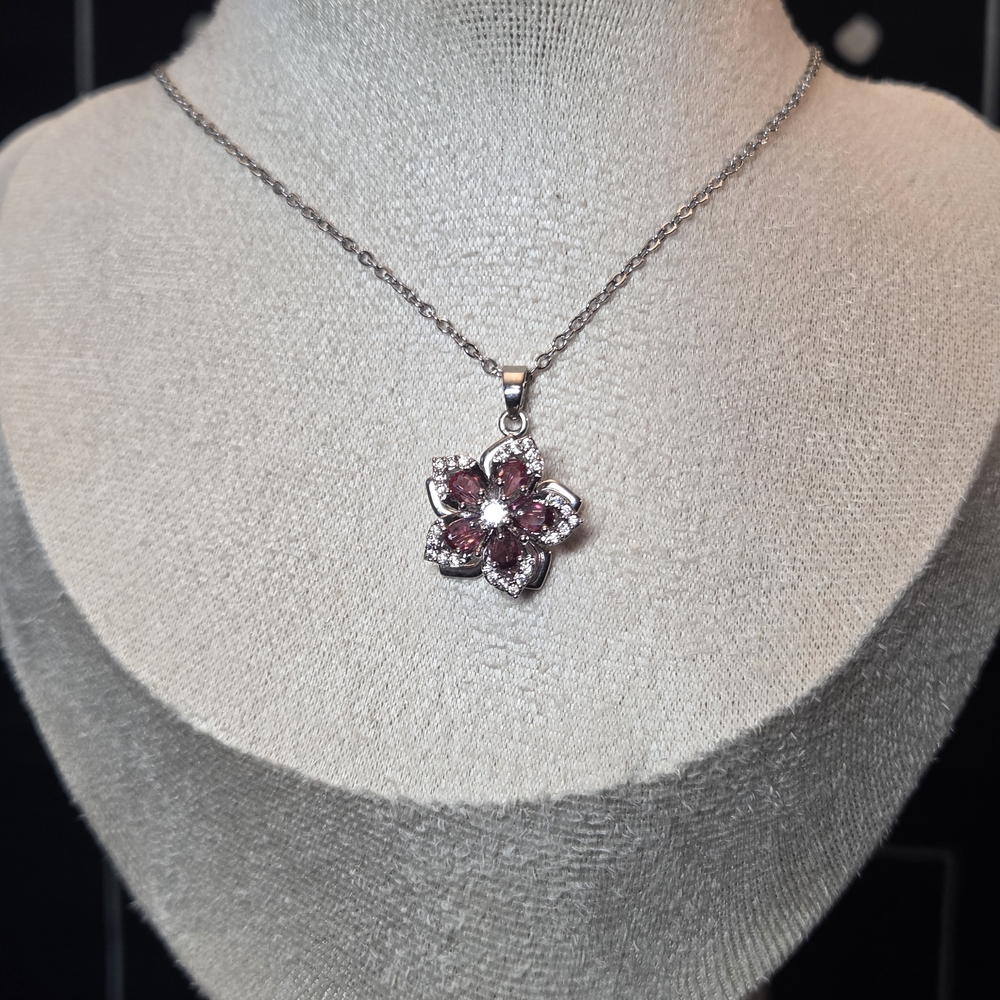 Elegant Silver and Pink Flower Pendant Necklace